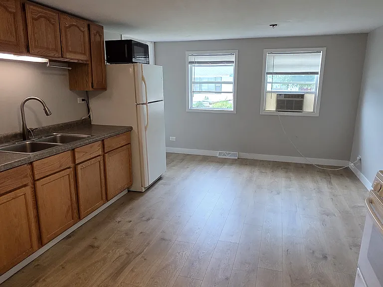 N1355 Thistle Dr — Photo 5