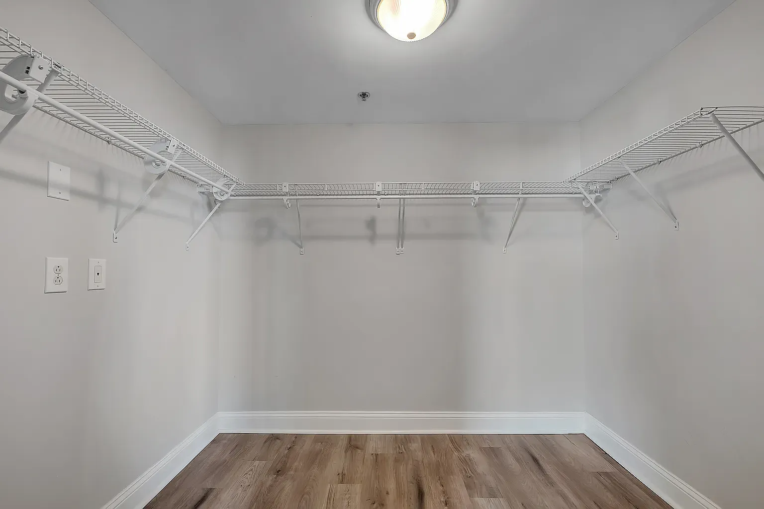 2 bed, 1180 sqft, $1,800 — Photo 2