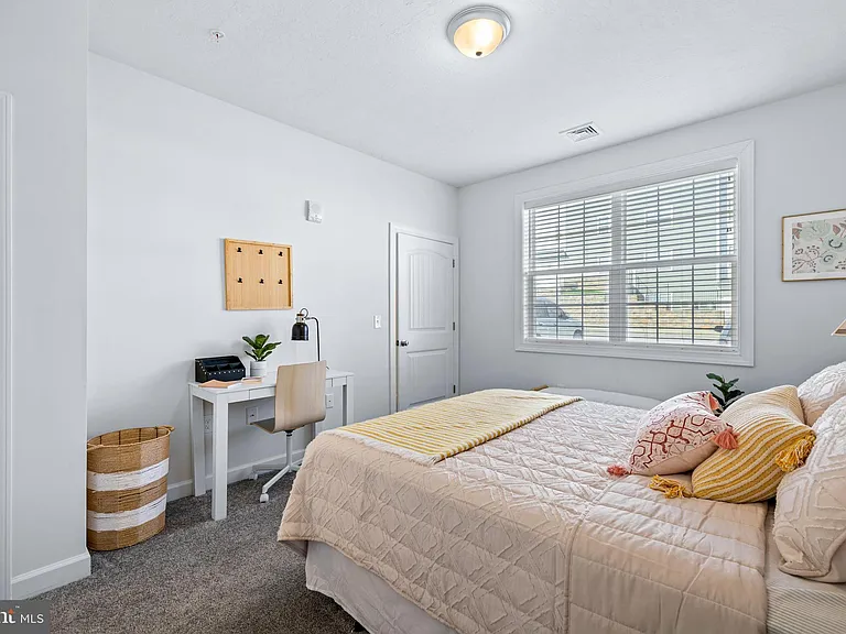 3000 Larkwood Cir #302 — Photo 25