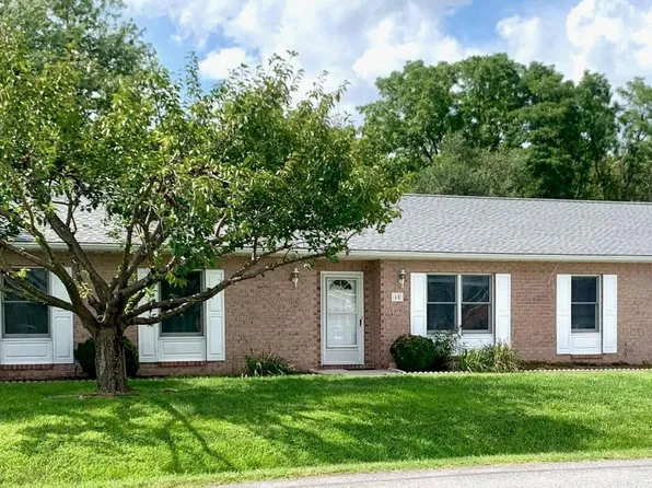 15 Plantation Dr, Hagerstown, MD 21740