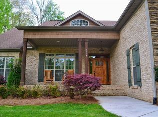 8564 Sheppards Run Dr, Kernersville, NC 27284