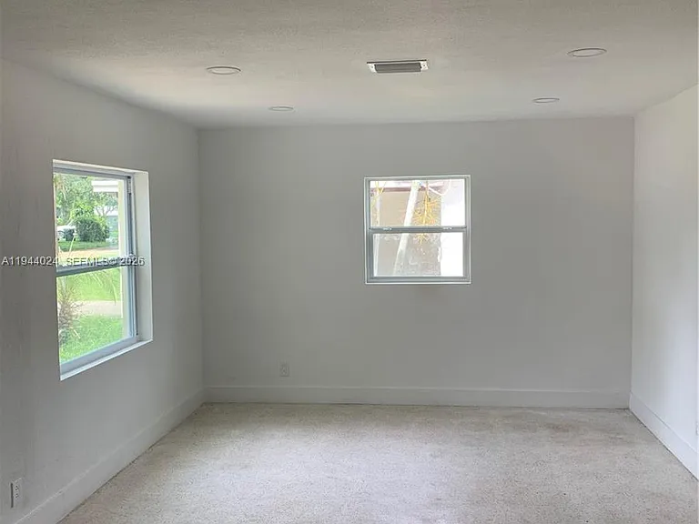 6740 Park St — Photo 5