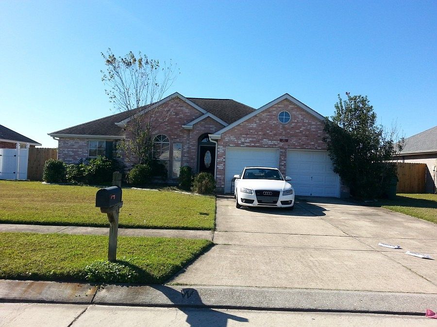 1st image of 112 Gail Dr