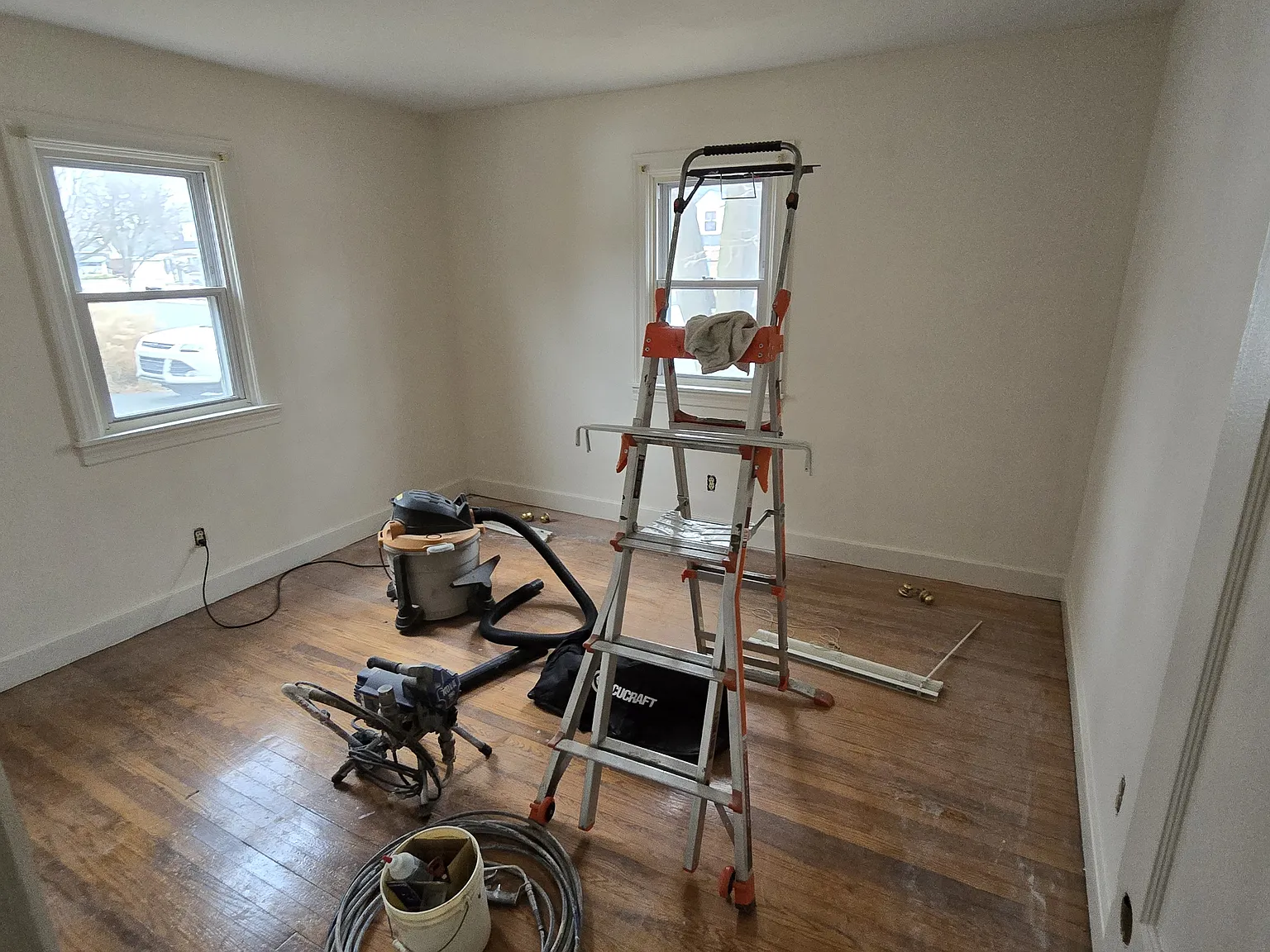 3 bed, 1040 sqft, $1,695 — Photo 3