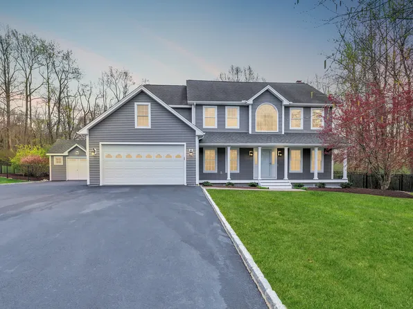 45 Cedarwood Lane, Shelton, CT 06484