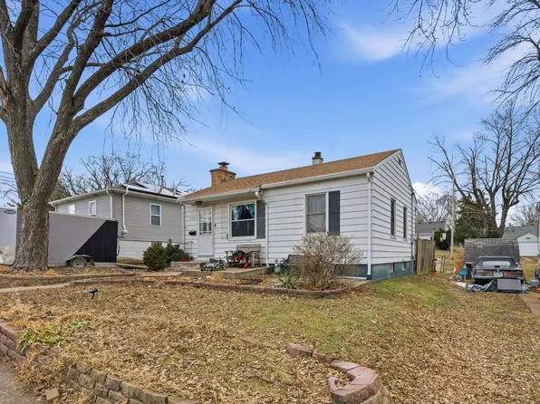 3433 Sturdevant St, Davenport, IA 52806