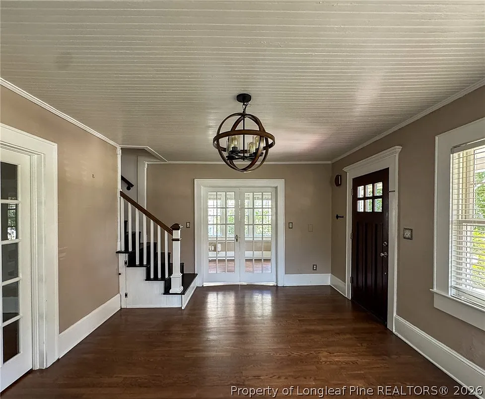 4 bed, 3.0 bath, 2136 sqft, $2,200 — Photo 2