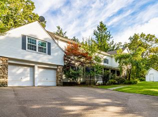 24 Loop Rd, Mountain Top, PA 18707