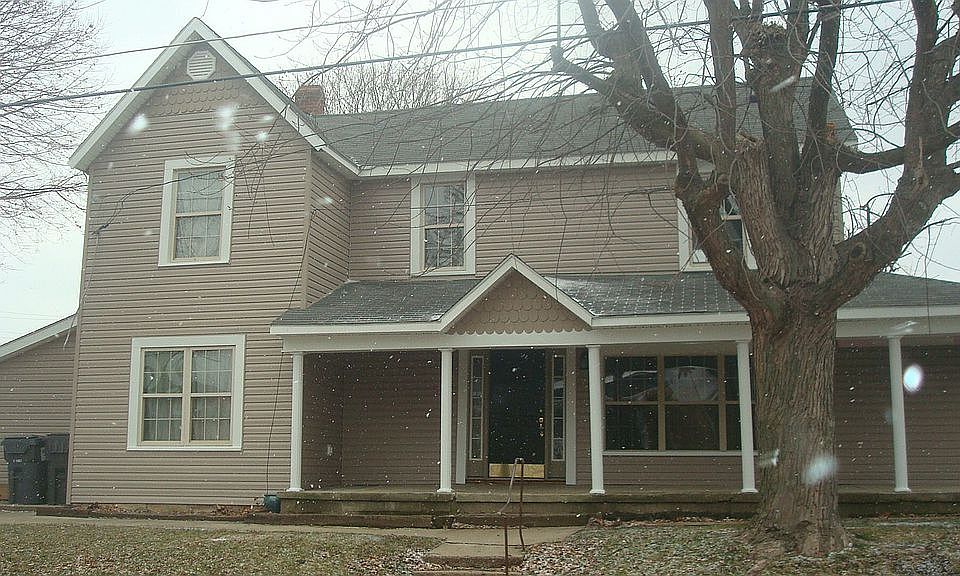 1st image of 302 E Church St