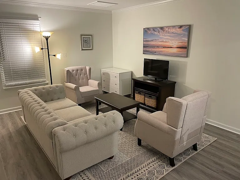 316 Standish Dr — Photo 2