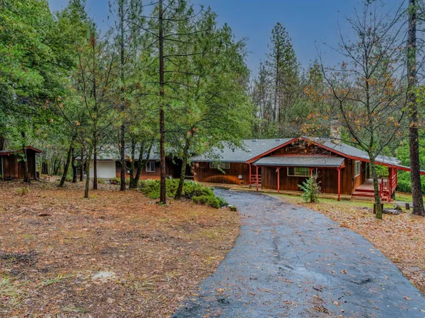 13160 Oak Ln, Pine Grove, CA 95665
