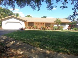 1250 SW 70th Ave, Plantation, FL 33317
