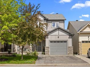 220 Harthill Way, Ottawa, ON K2J0P2