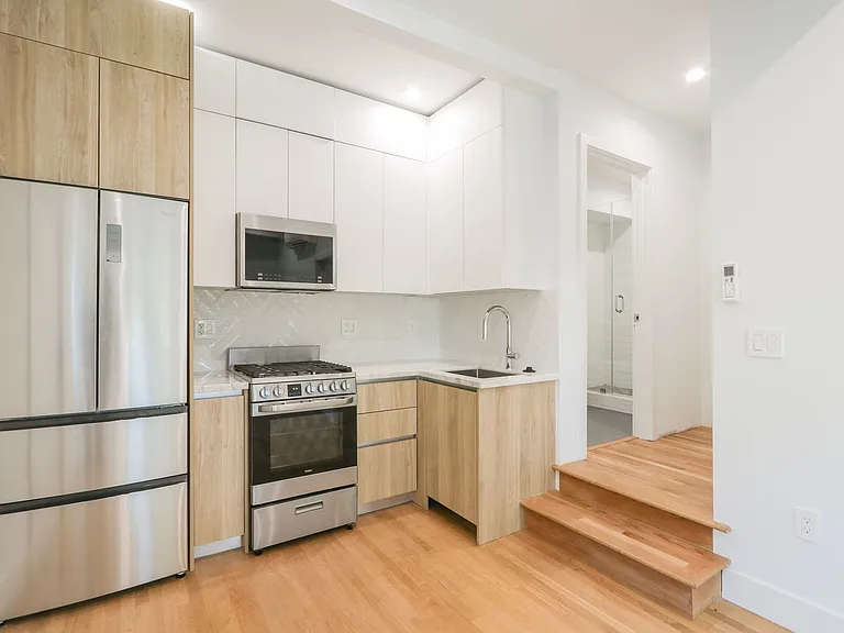 1022 Pacific St — Photo 10