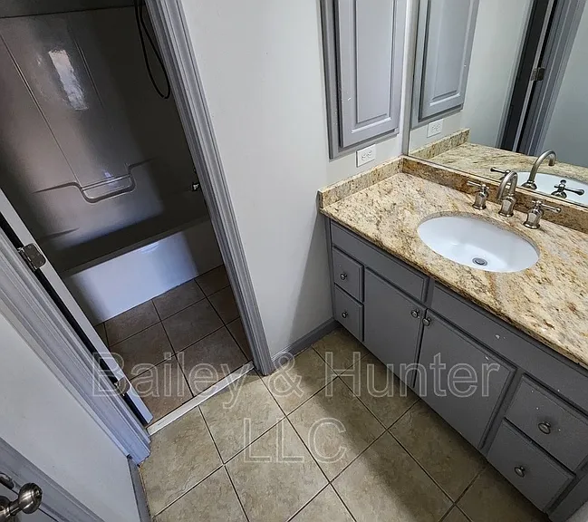 3365 Regent Pl SW — Photo 31