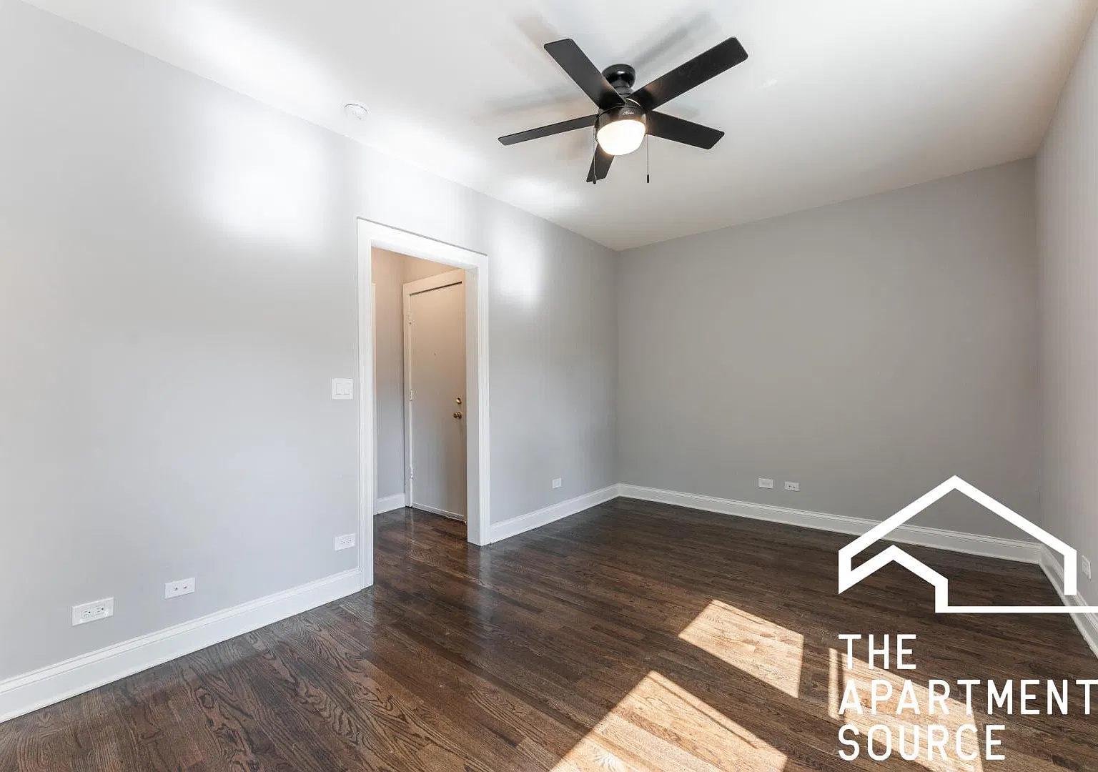 4718 N Racine Ave — Photo 3