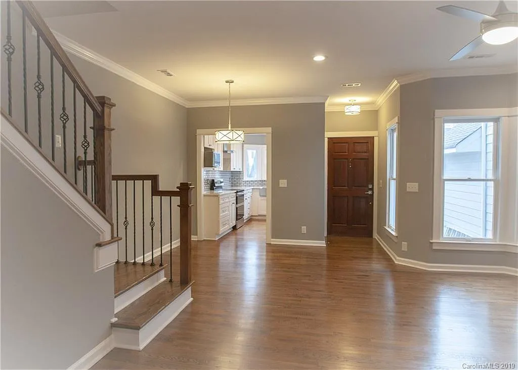3 bed, 1555 sqft, $3,000 — Photo 4