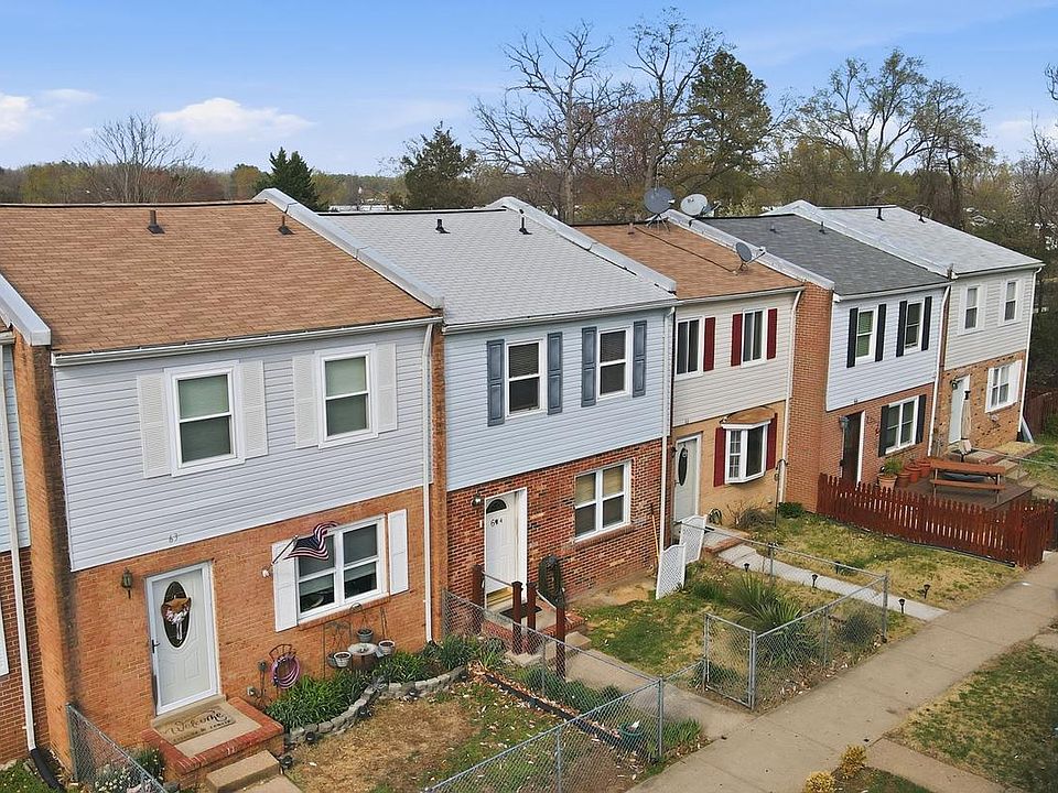 1st image of 64 Bristol Ct