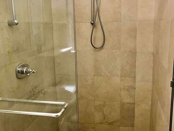 4th image of 415 E 84th St APT 7
