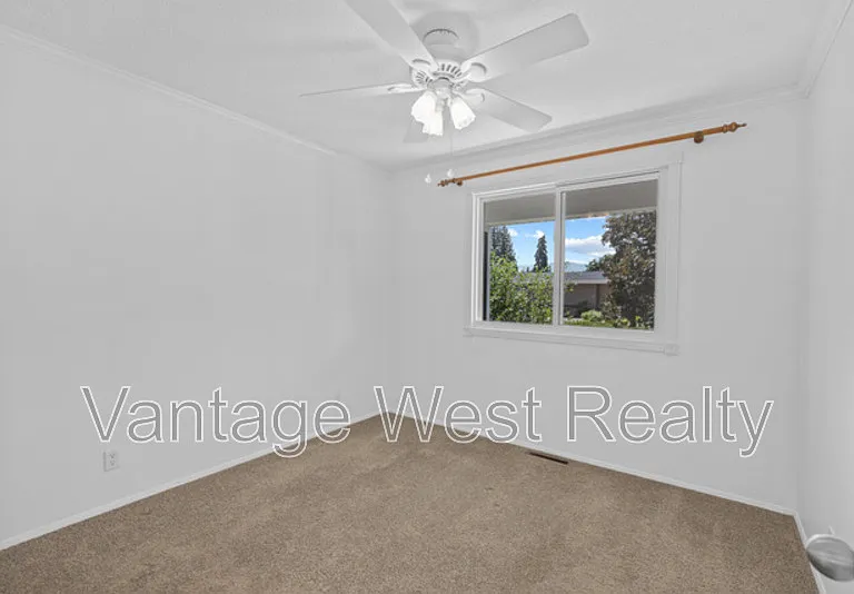 1930 Golfview Rd — Photo 10