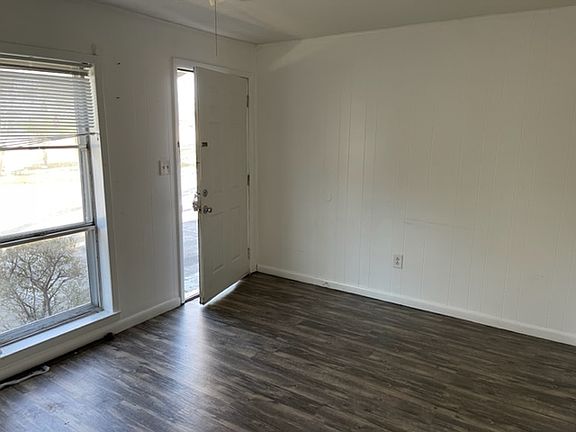 5th image of 313 Denson Ave SW #313