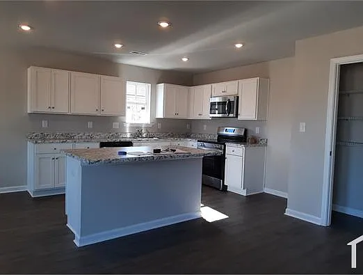 105 Domingues Ave — Photo 13