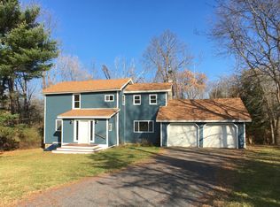 5 Jennifer Ln, Hudson, NY 12534