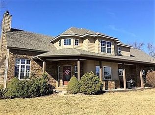 11981 N Nicole Dr, Hallsville, MO 65255