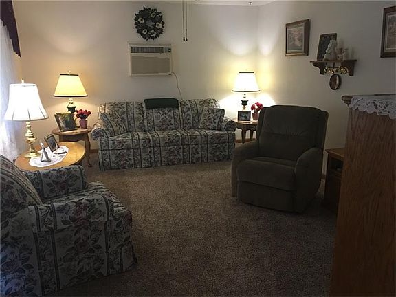 4th image of 12 E Glennis Dr
