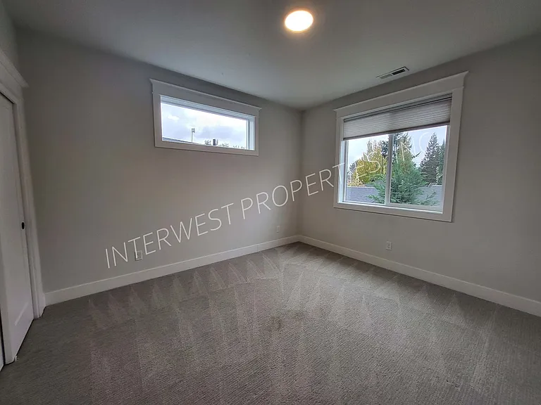 7114 NE 8th Ave #A — Photo 35