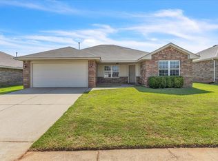 4601 Wagner Lake Dr, Yukon, OK 73099