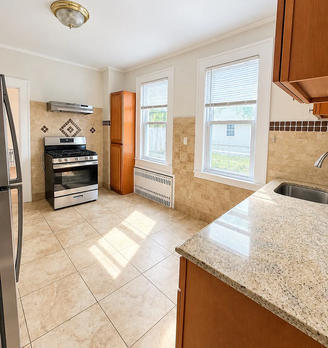 2 bed, $2,000 — Photo 3