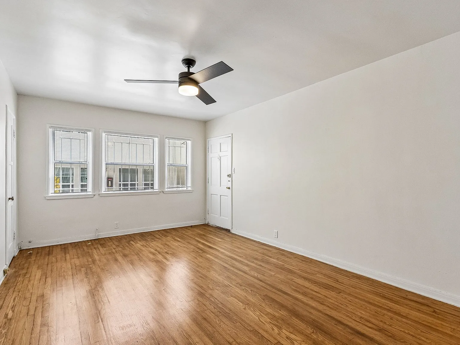 1 bed, $1,895 — Photo 2