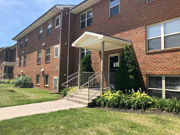 2nd image of 122A Garden Dr #89-303