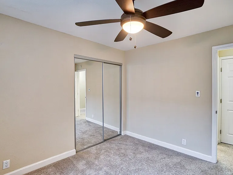 Cypress Pointe — Photo 16
