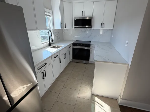 (undisclosed Address), Lynbrook, NY 11563