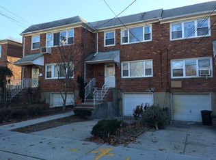 11708 Poppenhusen Ave, Flushing, NY 11356