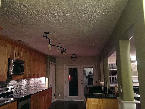 4th image of 808 Old Mill Ct