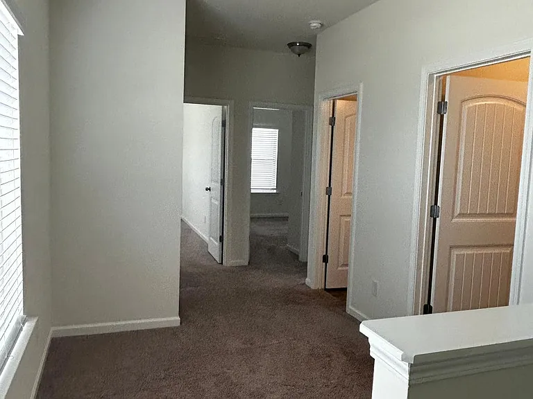 405 Springs Crossing Dr — Photo 10