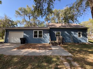 109 N Cotton St, Mount Vernon, SD 57363
