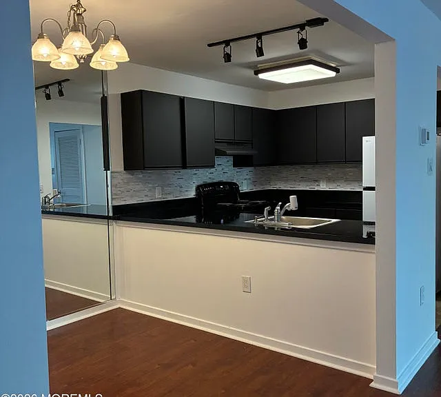 310 Heather Croft Egg Hbr — Photo 5
