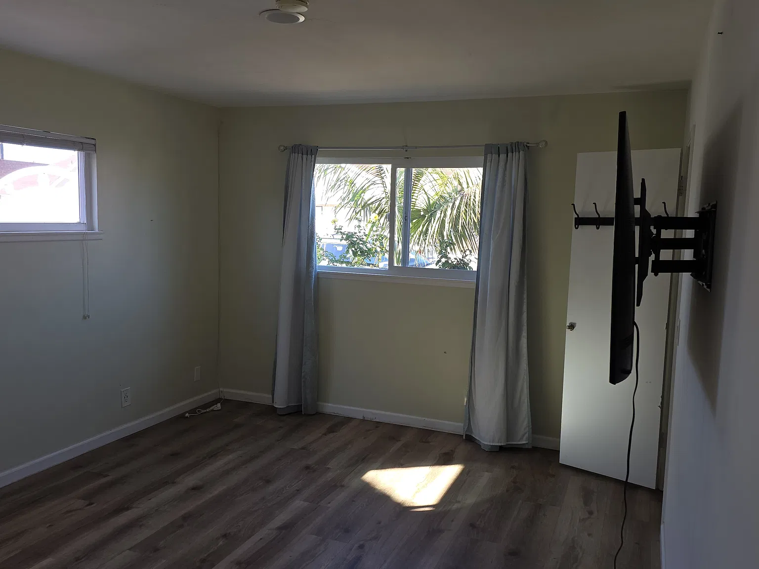 8942 Pinehurst Cir — Photo 3