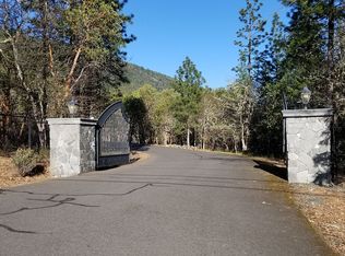 186 Frontier Ln, Grants Pass, OR 97526