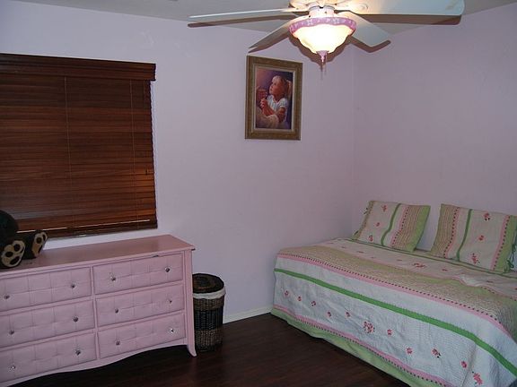 5th image of 7930 W Globe Ave