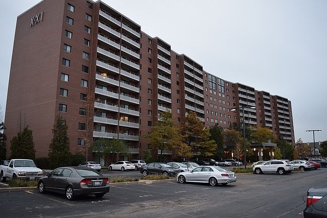 1st image of 21 Kristin Dr Unit 208