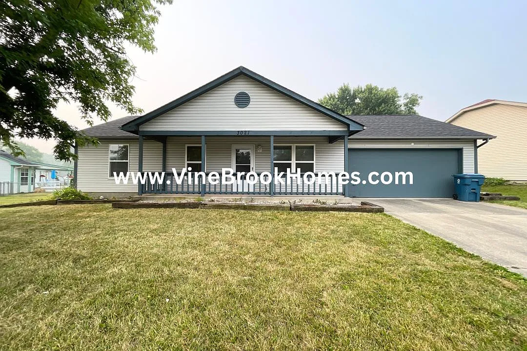 3021 Carlsbad Ln photo 1