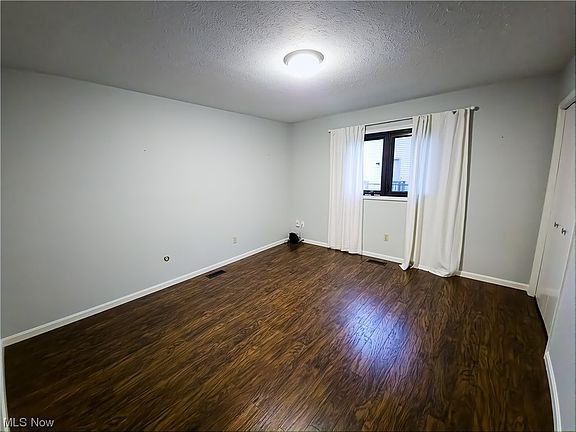 5th image of 6379 Woodhawk Dr