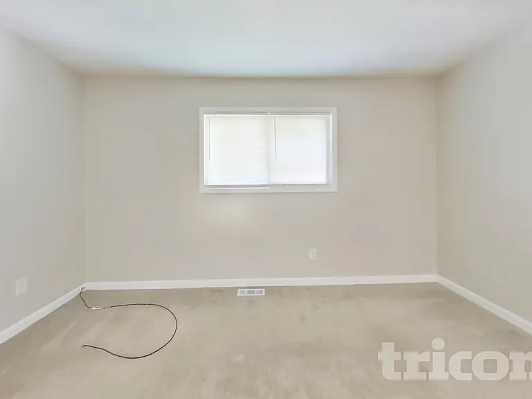 4930 Heritage Valley Dr — Photo 8