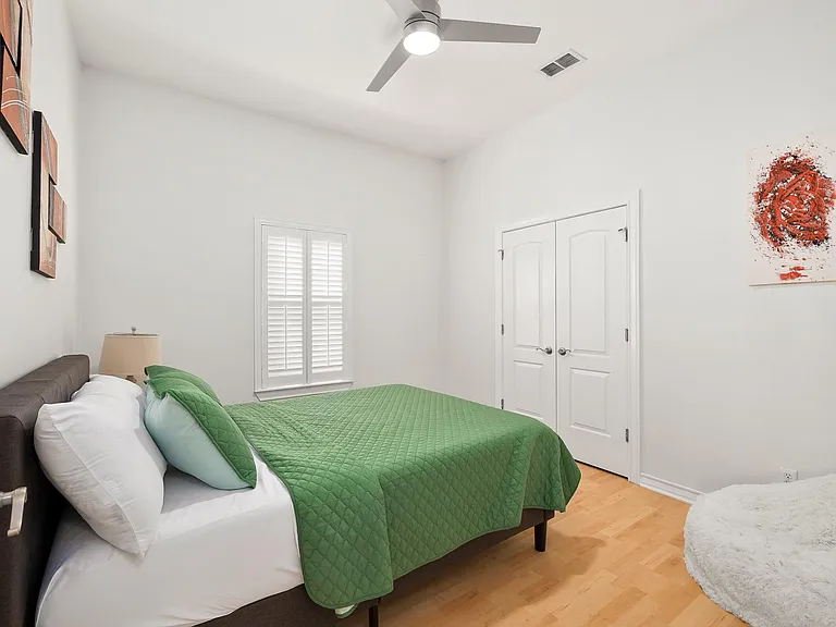 613 S Excalibur St — Photo 11