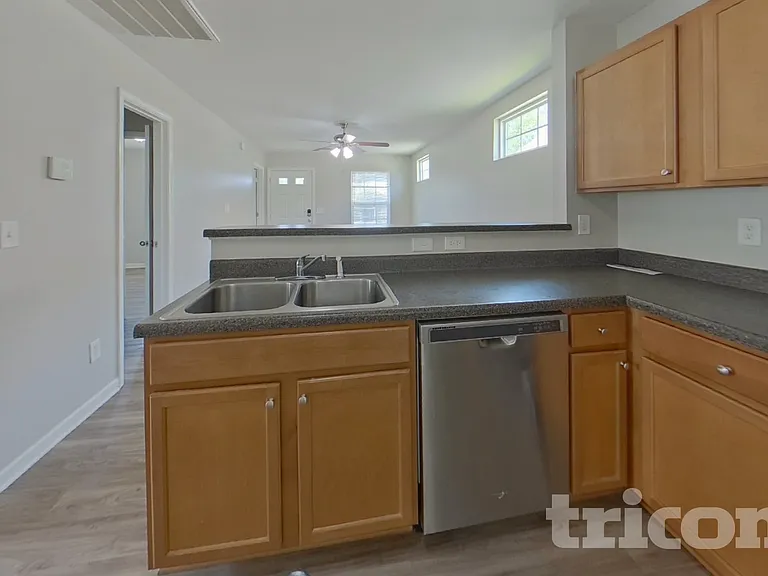 712 Blazing Star Trl — Photo 5
